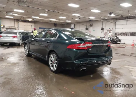 2015 Jaguar Xf 3.0 Portfolio/3.0 Sport z USA, uszkodzony, nr VIN SAJWJ0FF3F8U70442